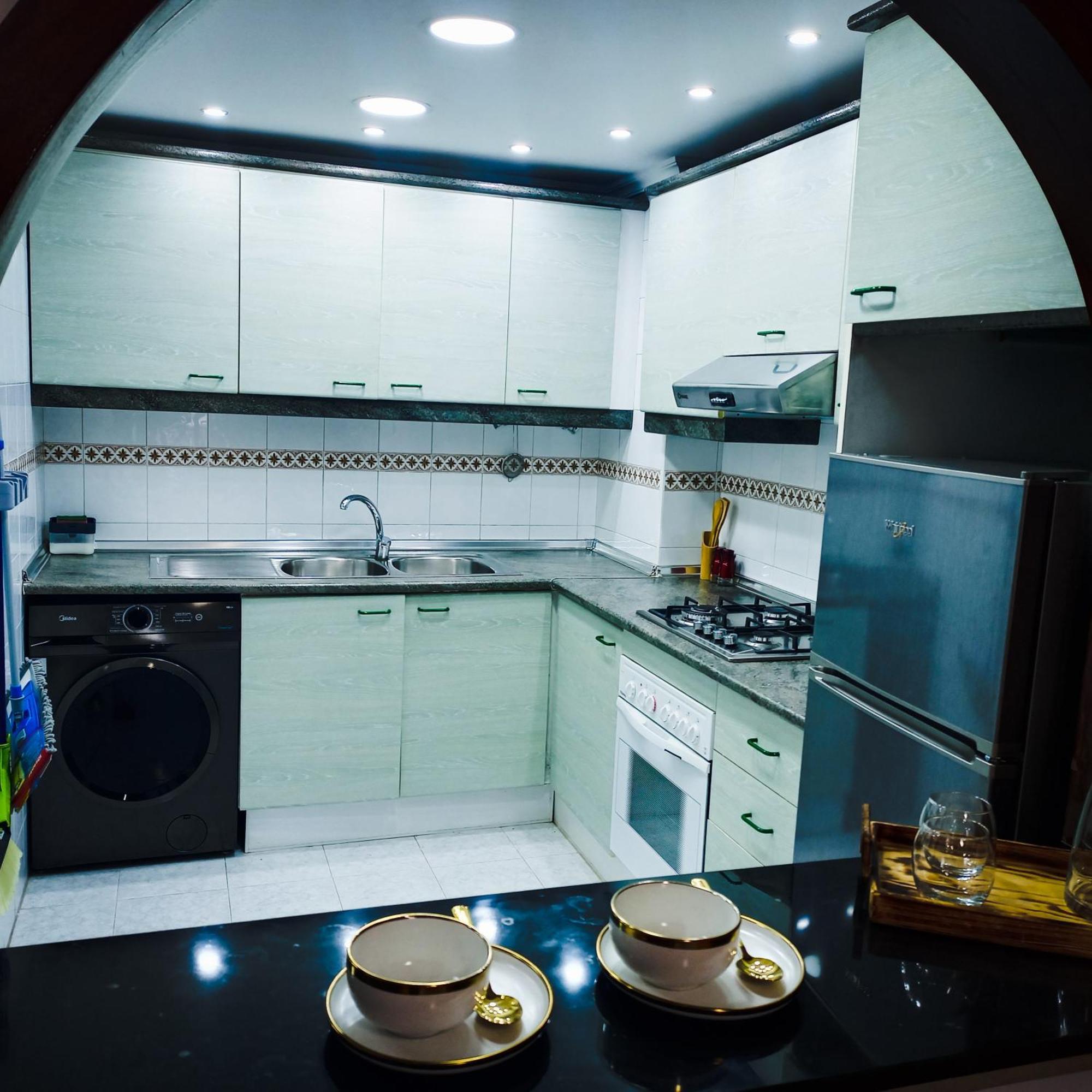 Moderne Appartement Au Plein Centre-Ville En Face Hilton & La Gare De Train Tgv Avec Climatisation Танжер Екстер'єр фото
